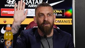 AS Roma's Daniele De Rossi during a press conference.(REUTERS) AS Roma's Daniele De Rossi during a press conference.(REUTERS)