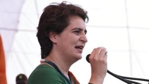 Congress leader Priyanka Gandhi Vadra Monday took a jibe at Prime Minister Narendra Modi over his statement about IAF aircrafts evading Pakistan radars during the Balakot air strike due to the “cloudy weather”.(Manoj Dhaka/HT File Photo)