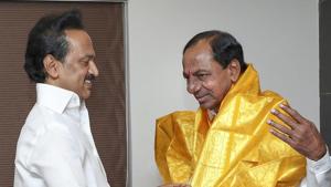 Telangana Rashtra Samithi (TRS) chief and Telangana chief minister K Chandrasekhar Rao on Monday met Dravida Munnetra Kazhagam (DMK) leader MK Stalin.(PTI File Photo) Telangana Rashtra Samithi (TRS) chief and Telangana chief minister K Chandrasekhar Rao on Monday met Dravida Munnetra Kazhagam (DMK) leader MK Stalin.(PTI File Photo)