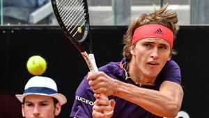Germany's Alexander Zverev returns the ball to Italy's Matteo Berrettini.(AFP) Germany's Alexander Zverev returns the ball to Italy's Matteo Berrettini.(AFP)