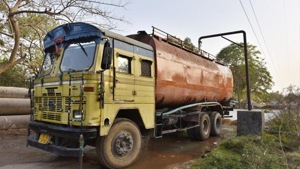 The move comes after the irrecoverable loss of millions of litres of treated government water supplied to the city from the Chandu Budhera water treatment plant.(HT Photo) The move comes after the irrecoverable loss of millions of litres of treated government water supplied to the city from the Chandu Budhera water treatment plant.(HT Photo)
