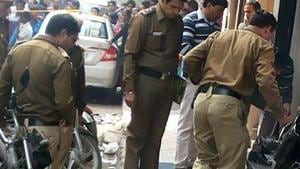 The police said Junaid’s gang suspected Shakir to be the police informer who had led the Mathura police to them in January leading to the arrest of four of their men(@ANI_news) The police said Junaid’s gang suspected Shakir to be the police informer who had led the Mathura police to them in January leading to the arrest of four of their men(@ANI_news)