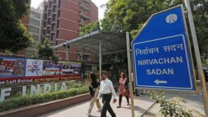 As campaigning for the final leg of the ongoing Lok Sabha elections came to a close on Friday, the Election Commission declared seizures worth <span class='webrupee'>₹</span>3439 crore from across the country.(REUTERS)