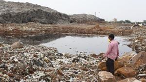 A view of the site for waste to energy plant contaminated with leachate from the landfill in Gurugram(Yogendra Kumar/HT PHOTO) A view of the site for waste to energy plant contaminated with leachate from the landfill in Gurugram(Yogendra Kumar/HT PHOTO)