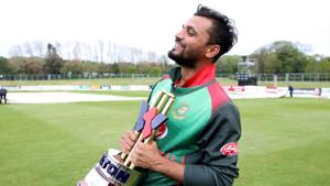 Bangladesh's captain Mashrafe Mortaza holds the winner's trophy.(AFP) Bangladesh's captain Mashrafe Mortaza holds the winner's trophy.(AFP)