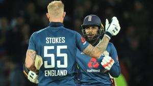 England's Ben Stokes (L) and England's Adil Rashid celebrate as England beat Pakistan by three wickets.(AFP) England's Ben Stokes (L) and England's Adil Rashid celebrate as England beat Pakistan by three wickets.(AFP)
