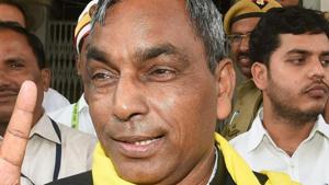The case was registered after Rajbhar, a disgruntled ally of the BJP, allegedly urged supporters to thrash ruling party workers with shoes if they spread “misinformation” about his party.(PTI) The case was registered after Rajbhar, a disgruntled ally of the BJP, allegedly urged supporters to thrash ruling party workers with shoes if they spread “misinformation” about his party.(PTI)