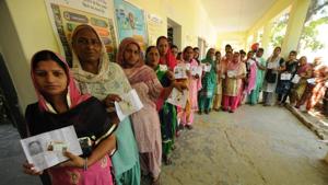People standing in a queue to cast their vote at a polling booth in Jalandhar, Punjab, during the seventh and final phase of Lok Sabha elections, on May 19, 2019.(Pradeep Pandit / HT Photo)