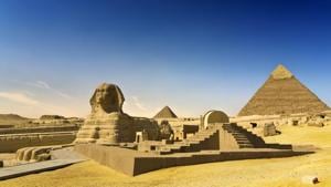 At least 14 people were injured after a roadside explosion targeted a tourist bus, carrying 25 South African citizens, close to Egypt’s Giza Pyramids.(Getty Images/iStockphoto) At least 14 people were injured after a roadside explosion targeted a tourist bus, carrying 25 South African citizens, close to Egypt’s Giza Pyramids.(Getty Images/iStockphoto)