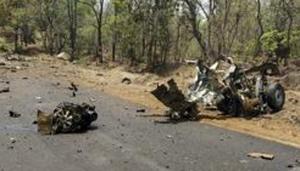 Three Jharkhand police personnel were airlifted to Ranchi after they were injured in an attack by left-wing extremists, also known as Maoists, near Hudungada village in Seraikela-Kharsawan district on Monday. (Representative Image)(PTI) Three Jharkhand police personnel were airlifted to Ranchi after they were injured in an attack by left-wing extremists, also known as Maoists, near Hudungada village in Seraikela-Kharsawan district on Monday. (Representative Image)(PTI)