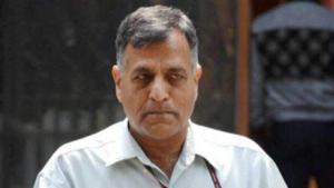 Reacting to Lavasa’s demand, Arora on Saturday issued a statement in which he sought to downplay the discord within the poll panel and said the three commissioners are not expected to be clones of each other. Reacting to Lavasa’s demand, Arora on Saturday issued a statement in which he sought to downplay the discord within the poll panel and said the three commissioners are not expected to be clones of each other.