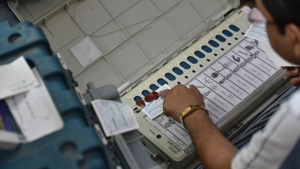 Officials of the Election Commission will count the votes cast across one million booths in all the 543 parliamentary seats spread across the country on Thursday.(HT Photo) Officials of the Election Commission will count the votes cast across one million booths in all the 543 parliamentary seats spread across the country on Thursday.(HT Photo)
