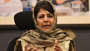 For PDP’s Mehbooba Mufti to stay relevant and maintain a hold on her party it is important that she at least wins the Anantnag seat, which witnessed less than 9% voting.(HT file photo)