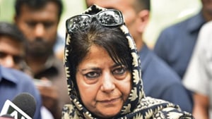 Mehbooba, who had won the Anantnag seat in the 2014 Lok Sabha polls, was at the third spot, 11,700 votes behind Masoodi.(HT Photo) Mehbooba, who had won the Anantnag seat in the 2014 Lok Sabha polls, was at the third spot, 11,700 votes behind Masoodi.(HT Photo)