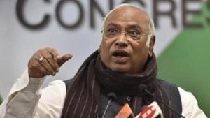 Since his first victory in the assembly elections of 1972, Kharge had won nine consecutive assembly elections and two consecutive Lok Sabha elections in 2009 and 2014.(HT PHOTO) Since his first victory in the assembly elections of 1972, Kharge had won nine consecutive assembly elections and two consecutive Lok Sabha elections in 2009 and 2014.(HT PHOTO)