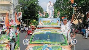 Mamata Banerjee’s experience in 2019 elections can be compared to the Bharatiya Janata Party (BJP)’s in the 2017 Gujarat assembly elections.(Samir Jana/HT)