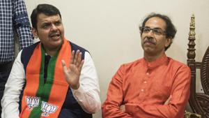 Maharashtra CM Devendra Fadnavis and Shiv Sena chief Uddhav Thackeray at Matoshri during a press conference after the Lok Sabha results were announced on Thursday, May 23, 2019.(Aalok Soni / HT Photo)