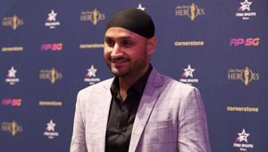 Indian cricketer Harbhajan Singh poses as he arrives for an Indian Cricket Heroes red carpet event, ahead of the Cricket World Cup in London, Thursday, May 23, 2019. The Cricket World Cup starts on Thursday May 30.(AP) Indian cricketer Harbhajan Singh poses as he arrives for an Indian Cricket Heroes red carpet event, ahead of the Cricket World Cup in London, Thursday, May 23, 2019. The Cricket World Cup starts on Thursday May 30.(AP)