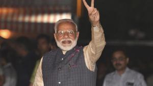 Prime minister Narendra Modi greet supporters on arrival at the party headquarters in New Delhi, India, Thursday, May 23, 2019.(AP photo) Prime minister Narendra Modi greet supporters on arrival at the party headquarters in New Delhi, India, Thursday, May 23, 2019.(AP photo)