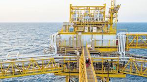 To reduce Iran’s crude oil export to zero, the US ended on May 2 waivers that had allowed the top buyers of Iranian oil, including India, to continue their imports for six months.(Bloomberg) To reduce Iran’s crude oil export to zero, the US ended on May 2 waivers that had allowed the top buyers of Iranian oil, including India, to continue their imports for six months.(Bloomberg)