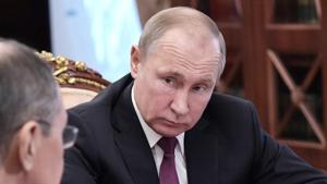 Russian President Vladimir Putin looks on during a meeting with Defence Minister Sergei Shoigu and Foreign Minister Sergei Lavrov at the Kremlin in Moscow, Russia, February 2, 2019. Sputnik/Alexei Nikolsky/Kremlin via REUTERS ATTENTION EDITORS - THIS IMAGE WAS PROVIDED BY A THIRD PARTY.((REUTERS/ File Photo)) Russian President Vladimir Putin looks on during a meeting with Defence Minister Sergei Shoigu and Foreign Minister Sergei Lavrov at the Kremlin in Moscow, Russia, February 2, 2019. Sputnik/Alexei Nikolsky/Kremlin via REUTERS ATTENTION EDITORS - THIS IMAGE WAS PROVIDED BY A THIRD PARTY.((REUTERS/ File Photo))
