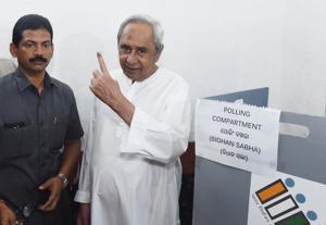 Odisha chief minister Biju Patnaik won both the Hinjili and Bijepur assembly constituencies against his nearest BJP candidates by huge margins.(Arabinda Mahapatra) Odisha chief minister Biju Patnaik won both the Hinjili and Bijepur assembly constituencies against his nearest BJP candidates by huge margins.(Arabinda Mahapatra)
