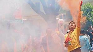 BJP supporters celebrate in Jaipur the party’s victory in Lok Sabha elections.(Himanshu Vyas /HT) BJP supporters celebrate in Jaipur the party’s victory in Lok Sabha elections.(Himanshu Vyas /HT)