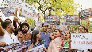 At least 35 people have been injured in continuing political clashes across West Bengal since Saturday night.(ANI) At least 35 people have been injured in continuing political clashes across West Bengal since Saturday night.(ANI)