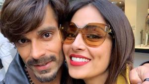 Karan Singh Grover will be seen alongside wife and actor Bipasha Basu Singh Grover in his next Aadat.(Instagram/) Karan Singh Grover will be seen alongside wife and actor Bipasha Basu Singh Grover in his next Aadat.(Instagram/)