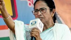 West Bengal chief minister Mamata Banerjee made major changes in her cabinet on Tuesday following the drubbing her party, the Trinamool Congress.(HTphotos) West Bengal chief minister Mamata Banerjee made major changes in her cabinet on Tuesday following the drubbing her party, the Trinamool Congress.(HTphotos)
