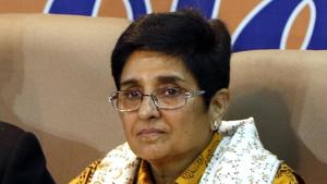 A vacation bench led by Chief Justice Ranjan Gogoi agreed to give a hearing to Bedi’s application next week after solicitor general Tushar Mehta mentioned it on her behalf(Arun Sharma / Hindustan Times) A vacation bench led by Chief Justice Ranjan Gogoi agreed to give a hearing to Bedi’s application next week after solicitor general Tushar Mehta mentioned it on her behalf(Arun Sharma / Hindustan Times)