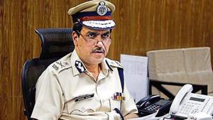 Muhammad Akil, commissioner of police, Gurugram, addresses a press conference in Civil Lines on Tuesday.(Yogendra Kumar/HT PHOTO) Muhammad Akil, commissioner of police, Gurugram, addresses a press conference in Civil Lines on Tuesday.(Yogendra Kumar/HT PHOTO)