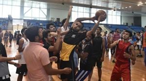 As many as 39 colleges in DU have requirement of basketball and volleyball players and athletes while 31 colleges want cricketers and footballers.(Sushil Kumar/HT File) As many as 39 colleges in DU have requirement of basketball and volleyball players and athletes while 31 colleges want cricketers and footballers.(Sushil Kumar/HT File)