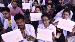 Medical students belonging to Maratha community protest at Azad Maidan in Mumbai on May 11.(HT FILE) Medical students belonging to Maratha community protest at Azad Maidan in Mumbai on May 11.(HT FILE)