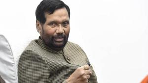 An eight-time Lok Sabha member, Ram Vilas Paswan, 72, is also president of the Lok Janshakti Party (LJP).(Arvind Yadav/HT PHOTO) An eight-time Lok Sabha member, Ram Vilas Paswan, 72, is also president of the Lok Janshakti Party (LJP).(Arvind Yadav/HT PHOTO)