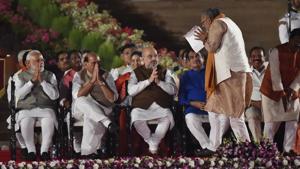 Bharatiya Janata Party leader Giriraj Singh greets Narendra Modi, Amit Shah, Rajnath Singh as he arrives to take oath as Cabinet minister during the swearing-in ceremony of the NDA government, Rashtrapati Bhavan, May 30, 2019(Ajay Aggarwal/HT PHOTO) Bharatiya Janata Party leader Giriraj Singh greets Narendra Modi, Amit Shah, Rajnath Singh as he arrives to take oath as Cabinet minister during the swearing-in ceremony of the NDA government, Rashtrapati Bhavan, May 30, 2019(Ajay Aggarwal/HT PHOTO)