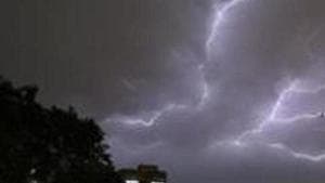 Thunderstorms struck at several places in east Champaran on Thursday evening resulting in killing of at least 5 people as hutments collapsed, trees and electric poles fell(AFP) Thunderstorms struck at several places in east Champaran on Thursday evening resulting in killing of at least 5 people as hutments collapsed, trees and electric poles fell(AFP)