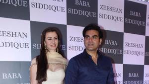 Arbaaz Khan and girlfriend Giorgia Andriani at Baba Siddique’s iftar party.(Varinder Chawla) Arbaaz Khan and girlfriend Giorgia Andriani at Baba Siddique’s iftar party.(Varinder Chawla)