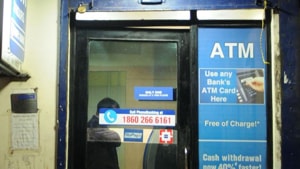 On Friday, while the two foreigners were tampering with the ATM, they were caught by the police. The accused were identified as Pethu George Jiji, 51, and Nedesco Yon Yanun, 36.(HT Photo) On Friday, while the two foreigners were tampering with the ATM, they were caught by the police. The accused were identified as Pethu George Jiji, 51, and Nedesco Yon Yanun, 36.(HT Photo)