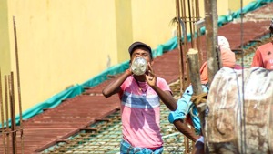 This difference is expected to persist till at least June 4, after which heat wave conditions are expected to subside across the state, as well as in Punjab and Uttar Pradesh.(HT Photo) This difference is expected to persist till at least June 4, after which heat wave conditions are expected to subside across the state, as well as in Punjab and Uttar Pradesh.(HT Photo)