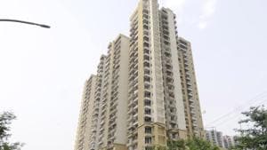 According to power officials, the outages were caused by a technical problem at a sub-station in Sector 129, which has now been rectified.(HT File Photo/Sunil Ghosh) According to power officials, the outages were caused by a technical problem at a sub-station in Sector 129, which has now been rectified.(HT File Photo/Sunil Ghosh)