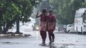 On Monday, the maximum temperature was 40 degrees Celsius while the minimum temperature settled at 29.4 degrees C, two notches above the season’s normal.(HT Photo) On Monday, the maximum temperature was 40 degrees Celsius while the minimum temperature settled at 29.4 degrees C, two notches above the season’s normal.(HT Photo)