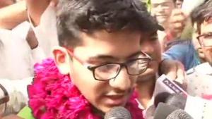 Nalin Khandelwal, a resident of Sikar in Rajasthan, topped the examination with 701 marks out of a maximum of 720 while Bansal was second with 700 and Akshat Kaushik from Uttar Pradesh third, also with 700. Nalin Khandelwal, a resident of Sikar in Rajasthan, topped the examination with 701 marks out of a maximum of 720 while Bansal was second with 700 and Akshat Kaushik from Uttar Pradesh third, also with 700.