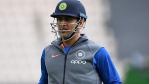 India's Mahendra Singh Dhoni attends a training session at the Rose Bowl in Southampton.(AFP) India's Mahendra Singh Dhoni attends a training session at the Rose Bowl in Southampton.(AFP)