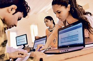 Students who have an aggregate below 60% may find it difficult to get admission in Delhi University’s B.Sc courses this year.(HT Photo) Students who have an aggregate below 60% may find it difficult to get admission in Delhi University’s B.Sc courses this year.(HT Photo)