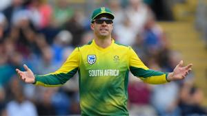 CARDIFF, WALES - JUNE 25: South Africa captain AB de Villiers reacts during the 3rd NatWest T20 International between England and South Africa at SWALEC Stadium on June 25, 2017 in Cardiff, Wales. (Photo by Stu Forster/Getty Images)(Getty Images) CARDIFF, WALES - JUNE 25: South Africa captain AB de Villiers reacts during the 3rd NatWest T20 International between England and South Africa at SWALEC Stadium on June 25, 2017 in Cardiff, Wales. (Photo by Stu Forster/Getty Images)(Getty Images)