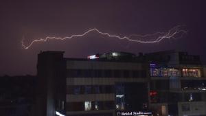 At least 19 persons were killed and 48 injured due to dust storm and lightning in various parts of Uttar Pradesh(Photo by Gurpreet Singh/Hindustan Times)(HT Photo/Representative Image) At least 19 persons were killed and 48 injured due to dust storm and lightning in various parts of Uttar Pradesh(Photo by Gurpreet Singh/Hindustan Times)(HT Photo/Representative Image)