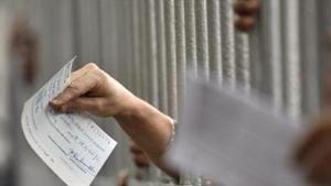 When a 49-year-old homemaker in west Delhi’s Uttam Nagar found that she had accidentally got a cheque book meant for her neighbour -- they happen to have the same names and live on the same plot -- she decided to exploit the situation to her advantage. (Representative Image)(Arijit Sen/HT PHOTO) When a 49-year-old homemaker in west Delhi’s Uttam Nagar found that she had accidentally got a cheque book meant for her neighbour -- they happen to have the same names and live on the same plot -- she decided to exploit the situation to her advantage. (Representative Image)(Arijit Sen/HT PHOTO)