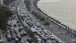 Traffic jam at stretch of Marine Drive in Mumbai, India, on Tuesday, January 29, 2019.(Kunal Patil/HT Photo) Traffic jam at stretch of Marine Drive in Mumbai, India, on Tuesday, January 29, 2019.(Kunal Patil/HT Photo)