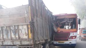 Few of the injured passengers are said to be in a critical condition and they have been shifted to Ranchi for further treatment(HT File Photo / Representative image) Few of the injured passengers are said to be in a critical condition and they have been shifted to Ranchi for further treatment(HT File Photo / Representative image)
